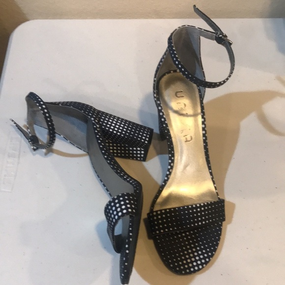 Unisa Linda Black and White Polka Dot Ankle Strap Block Heel Sandals-Size 8.5 - Picture 3 of 7